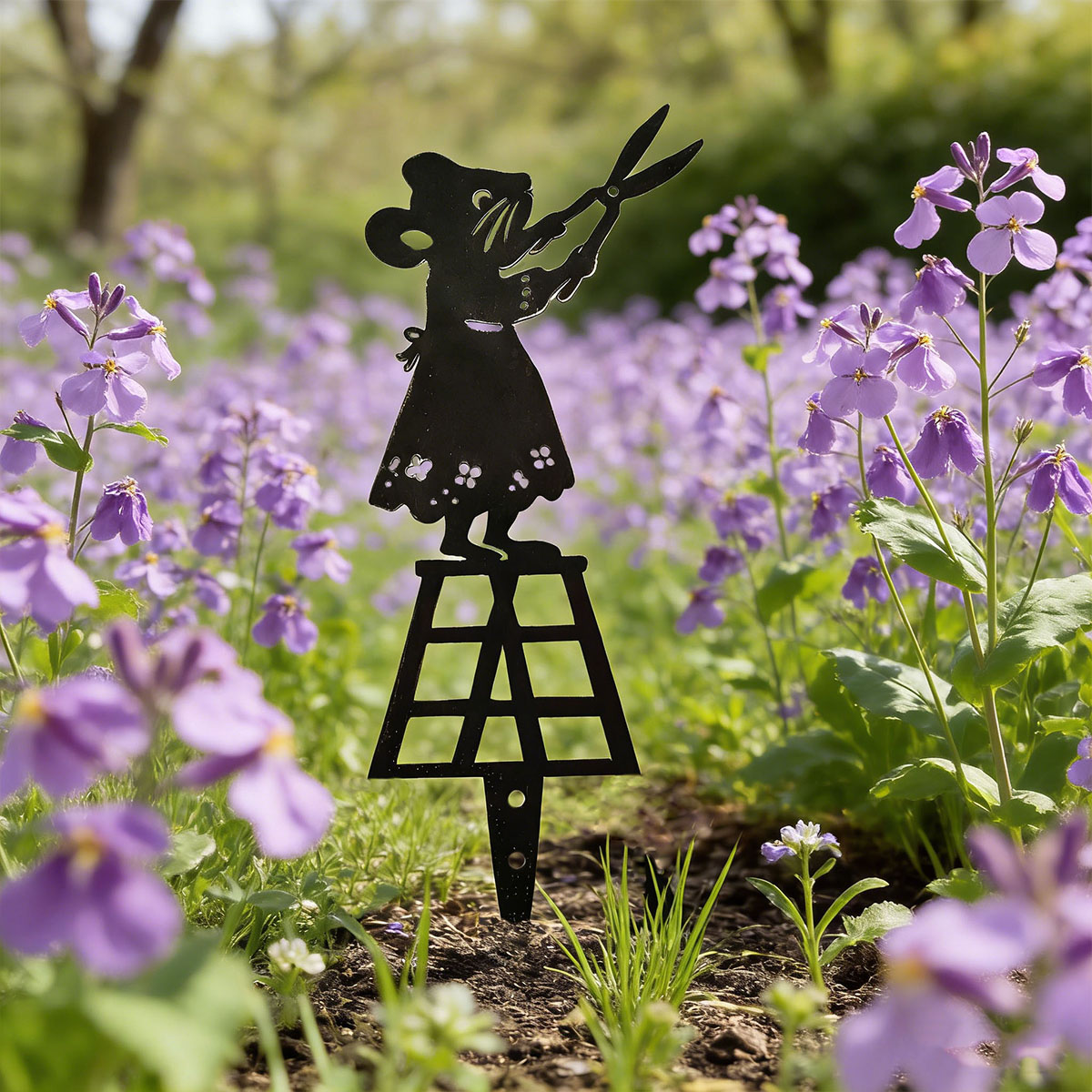 Essential Gardening Tools - Schwarze Silhouetten-Metall-Gartensäule, Maus-Design mit Schere, Dekorative